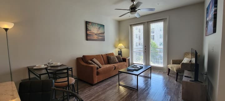 Charming King 1br Oasis | Free Parking - Dallas, TX