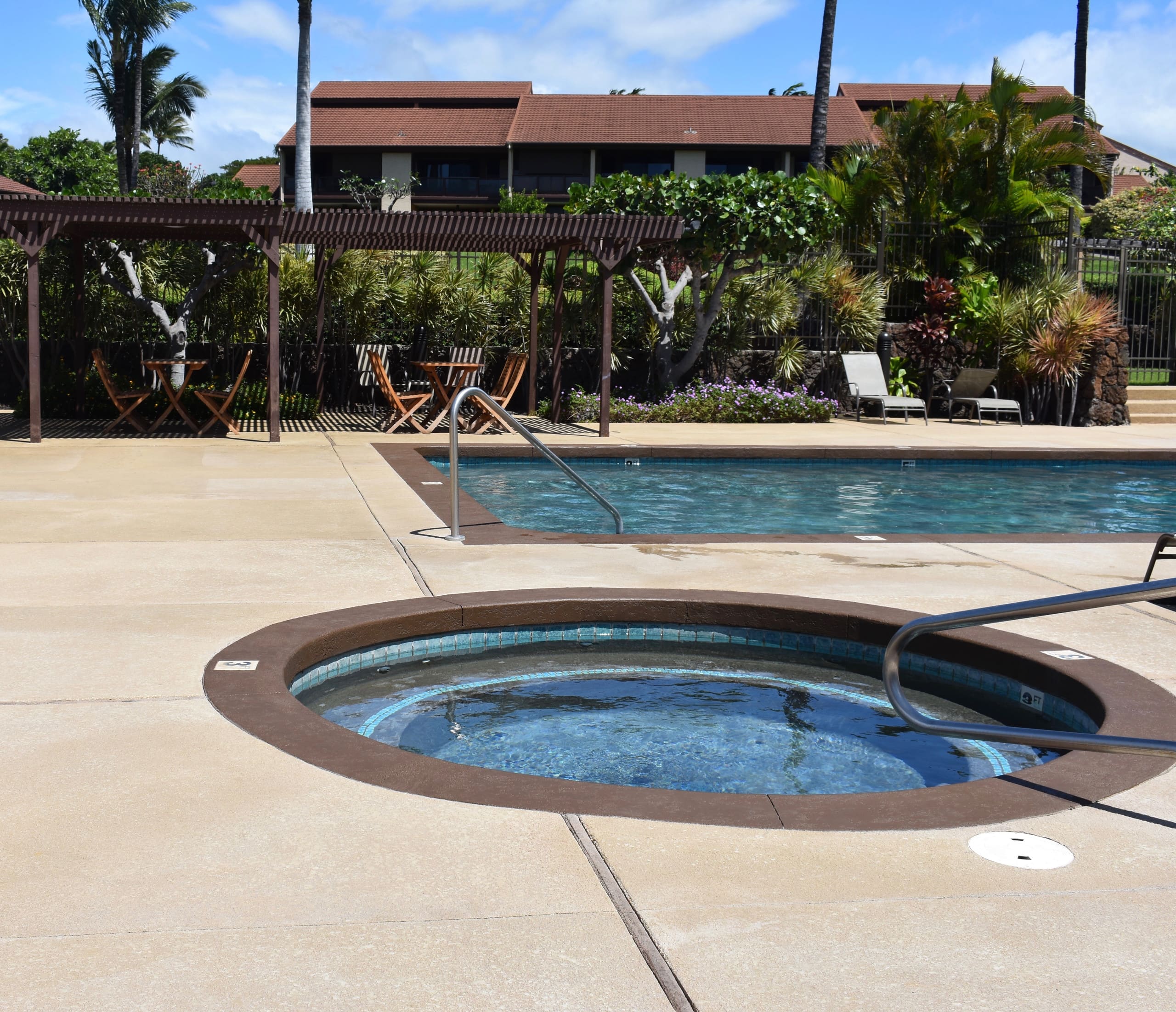King size bed, heated pools & spas, ocean views - Photo 22