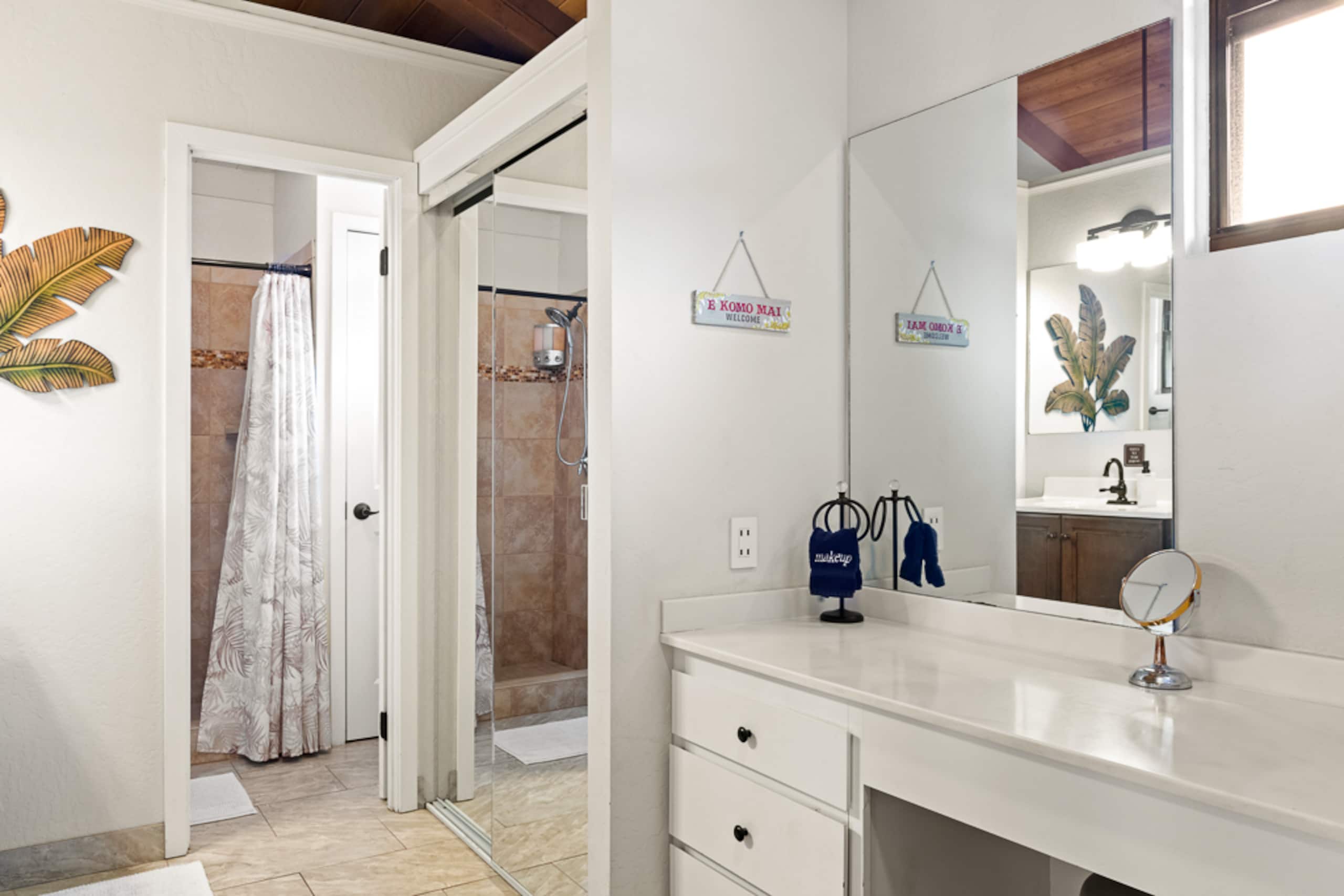 King size bed, heated pools & spas, ocean views - Photo 14