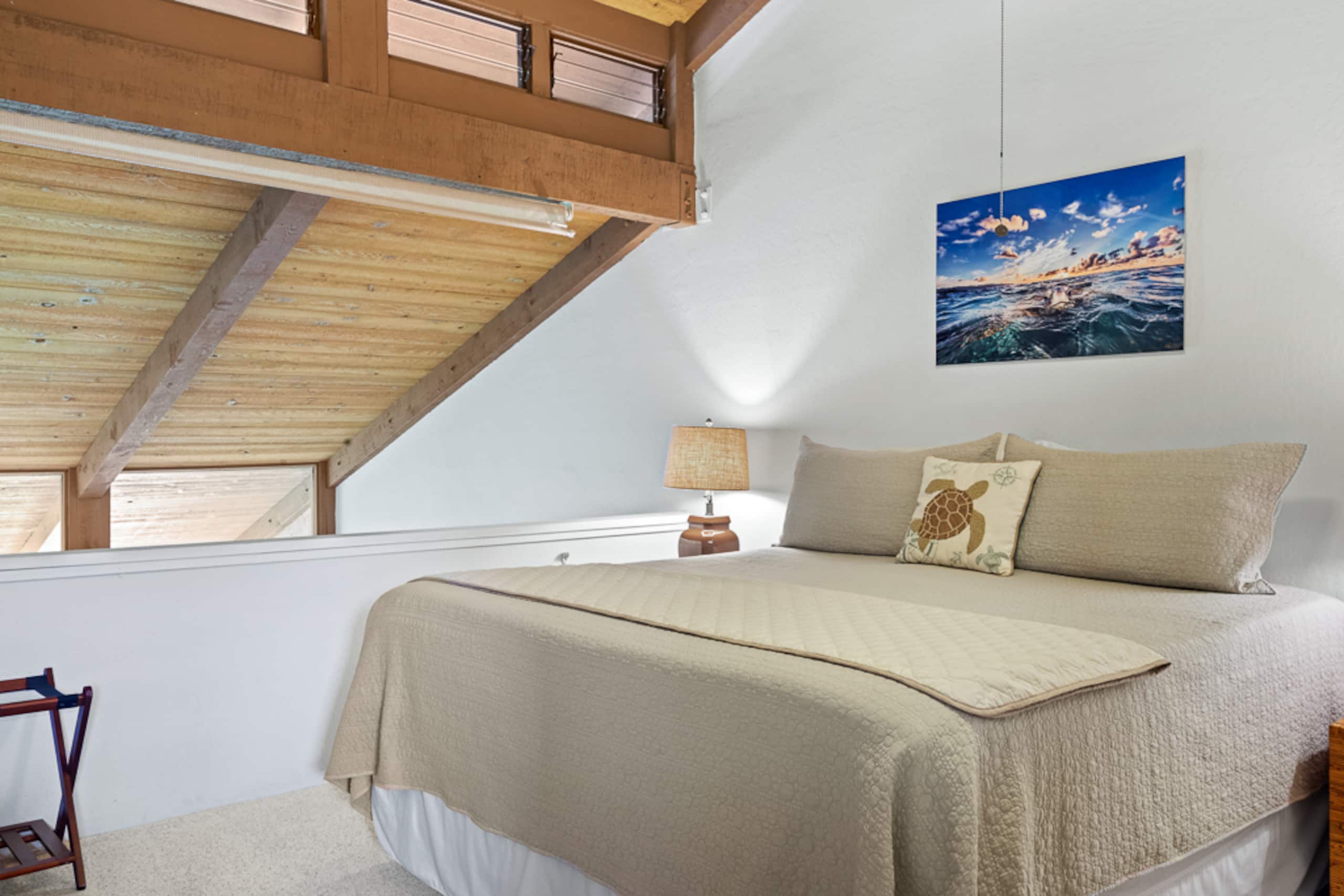 King size bed, heated pools & spas, ocean views - Photo 2