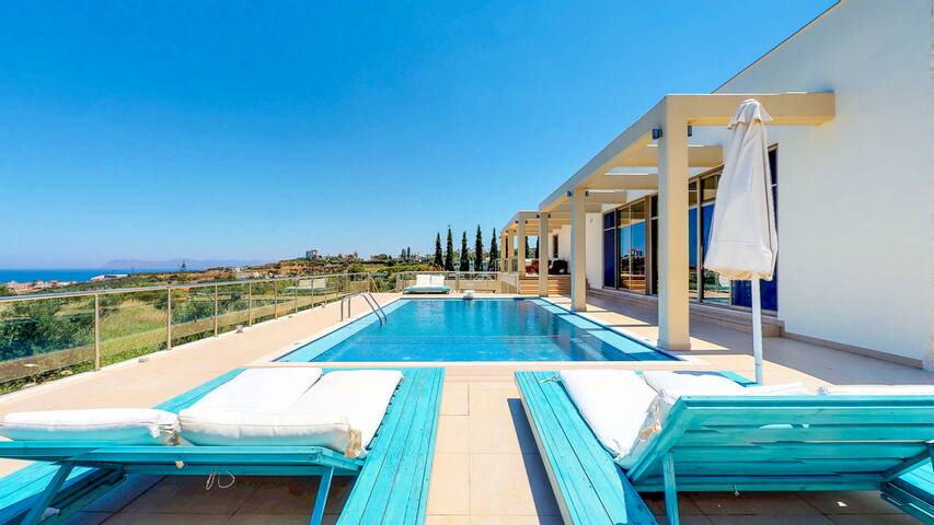 2′ to Beach / Luxurious Getaway with Heated Pool gallery image 2