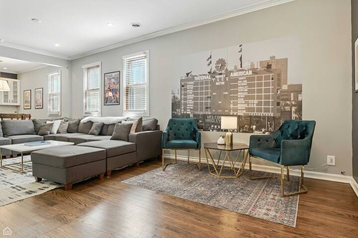 Spacious Bi-Level Apartment With Patio and Garage gallery image 3