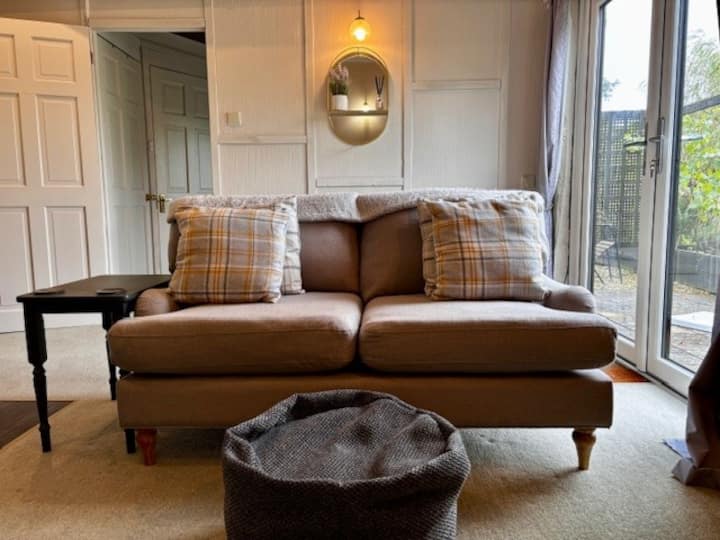 Simple, Cosy, Quiet, Relaxing Space For 2 - Beech - Bradford-on-Avon
