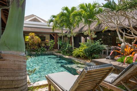 LUXURY PARADIS VILLA *****