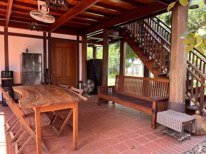 Vientiane Lao Home - ラオス