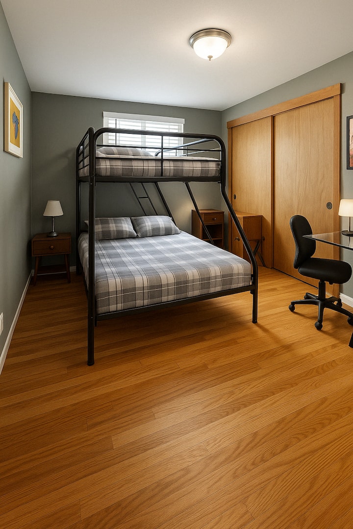 Camas individuales sobre literas completas. 