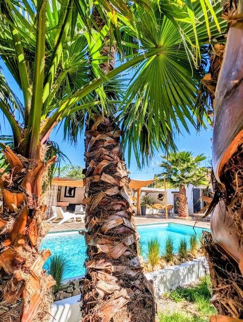 heated pool/hot tub/ sauna/billiards/7km Nîmes