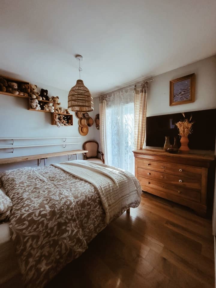 Schlafzimmer 1