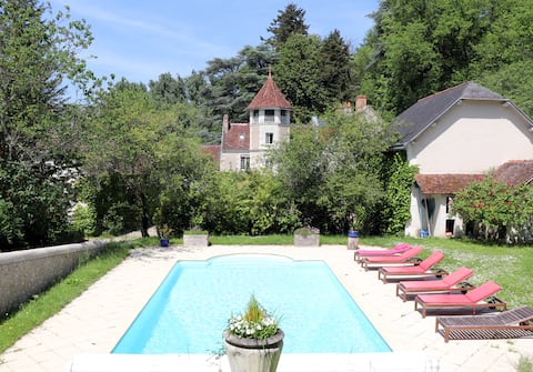 Manor in the heart of the Châteaux de la Loire. 4/6 people