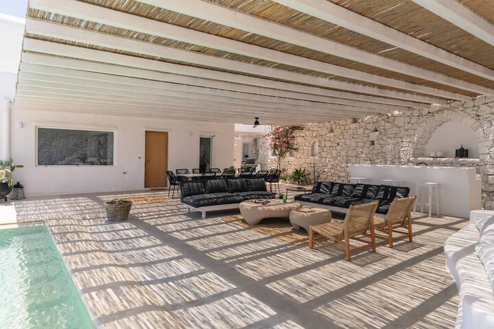 Villa Psarou_above Nammos_6 BDR gallery image 3