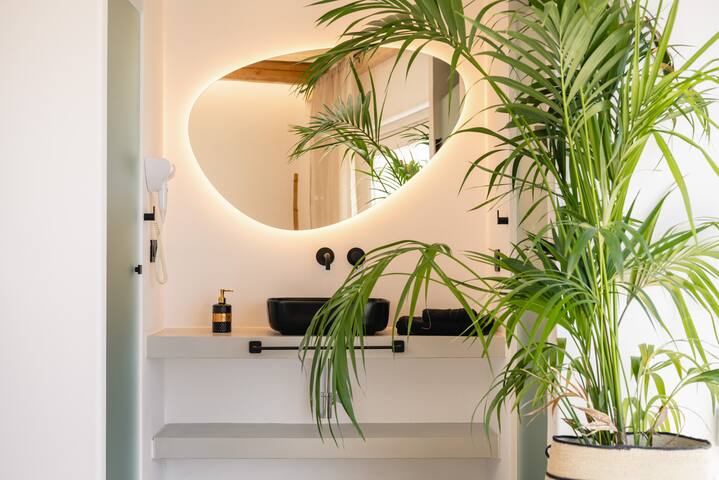 Villa Psarou_above Nammos_6 BDR gallery image 5