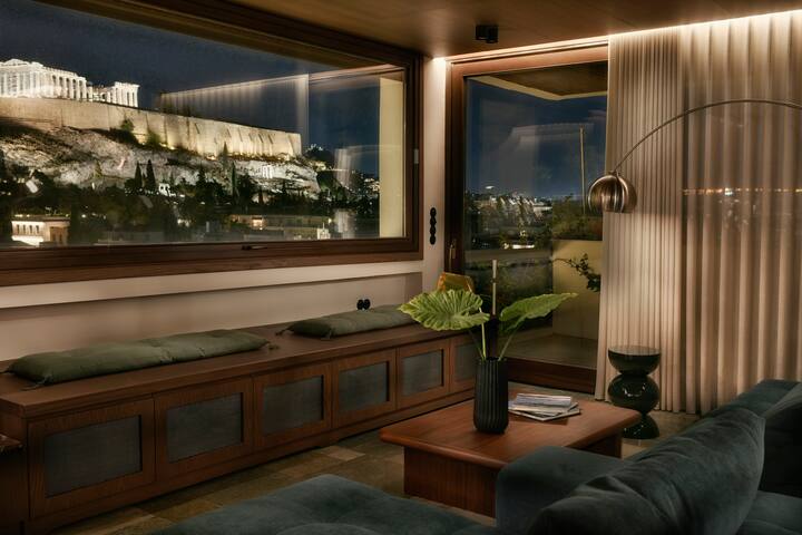 KARYATIS LUXURY MAISONETTE by K&K gallery image 2