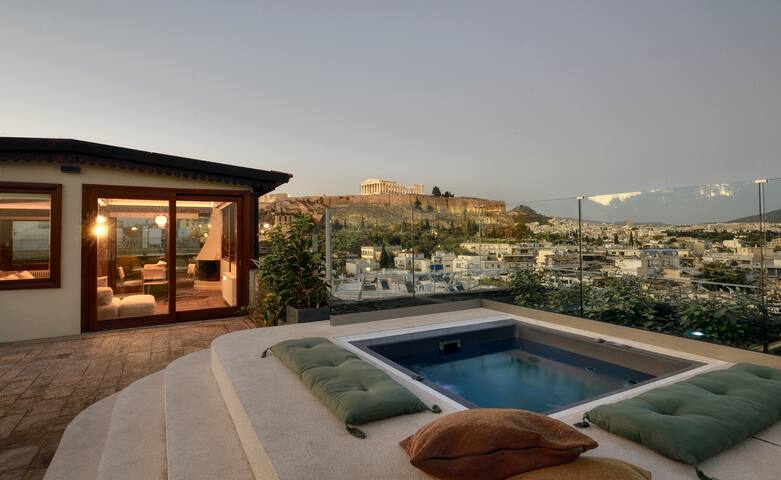 KARYATIS LUXURY MAISONETTE by K&K gallery image 4