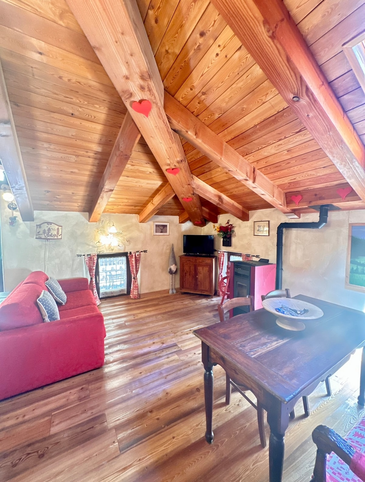 Popular Airbnb listing: La Maison de Julie – The Enchanted Chalet in Pré Saint Didier