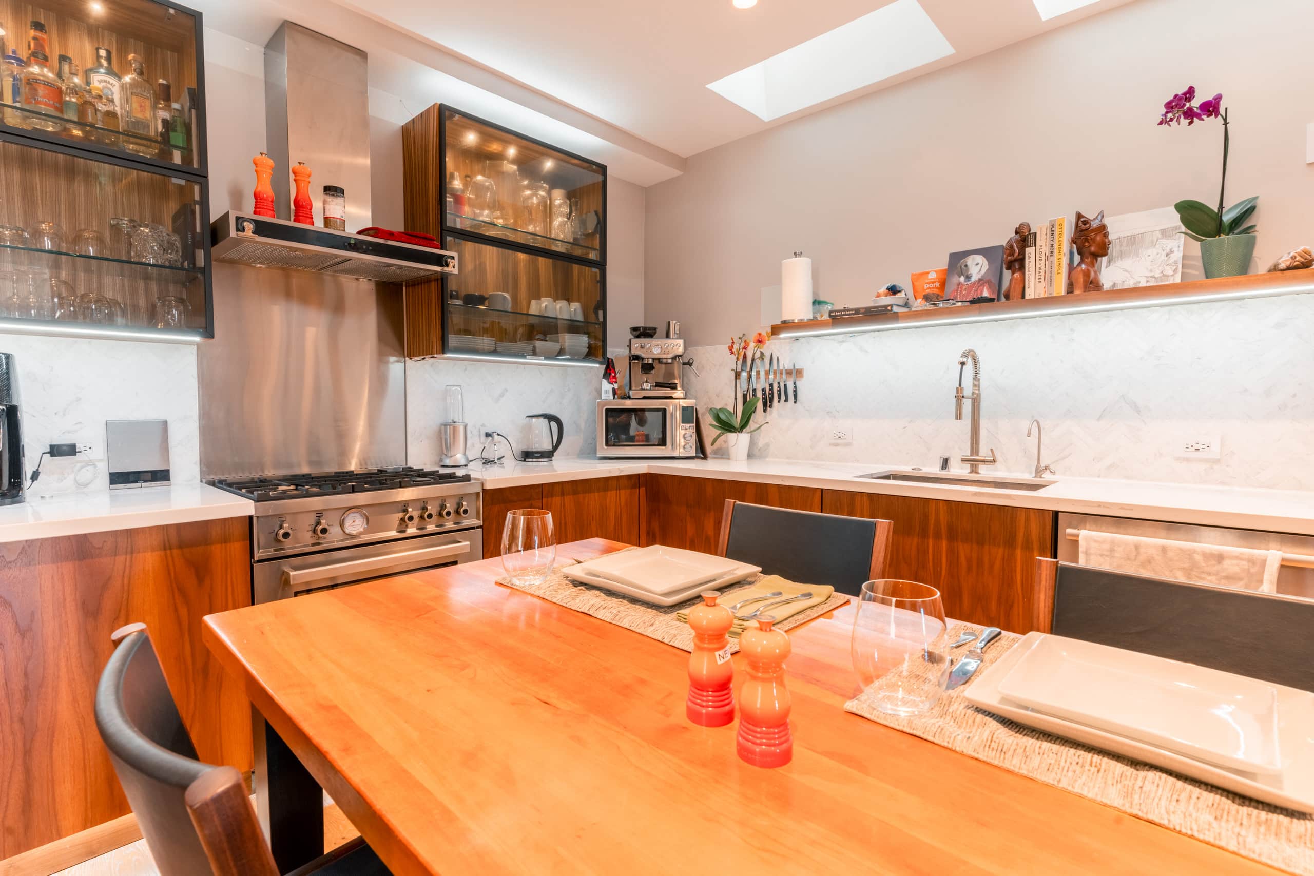 Home in San Francisco · ★4.88 · 1 bedroom · 1 bed · 1 bath - Image 16