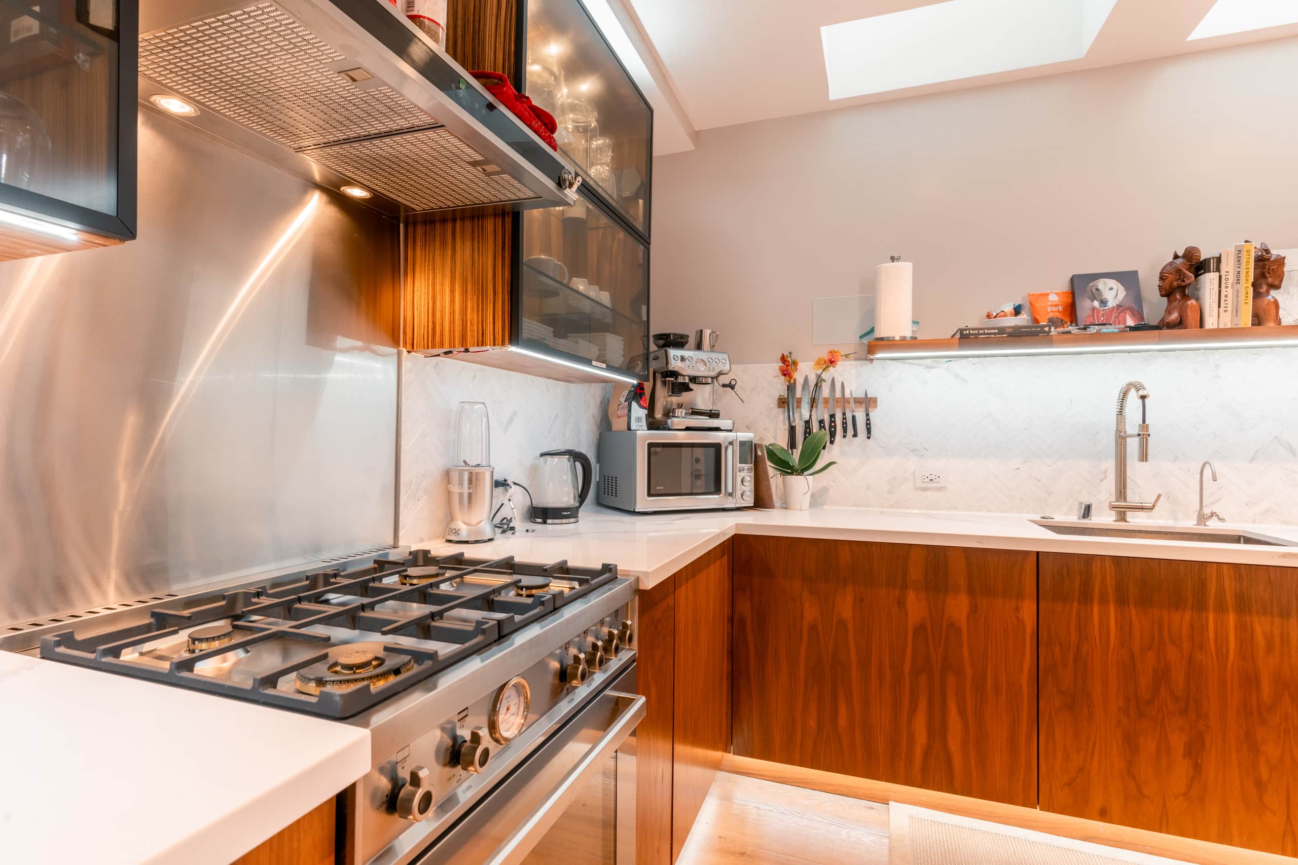 Home in San Francisco · ★4.88 · 1 bedroom · 1 bed · 1 bath - Image 24