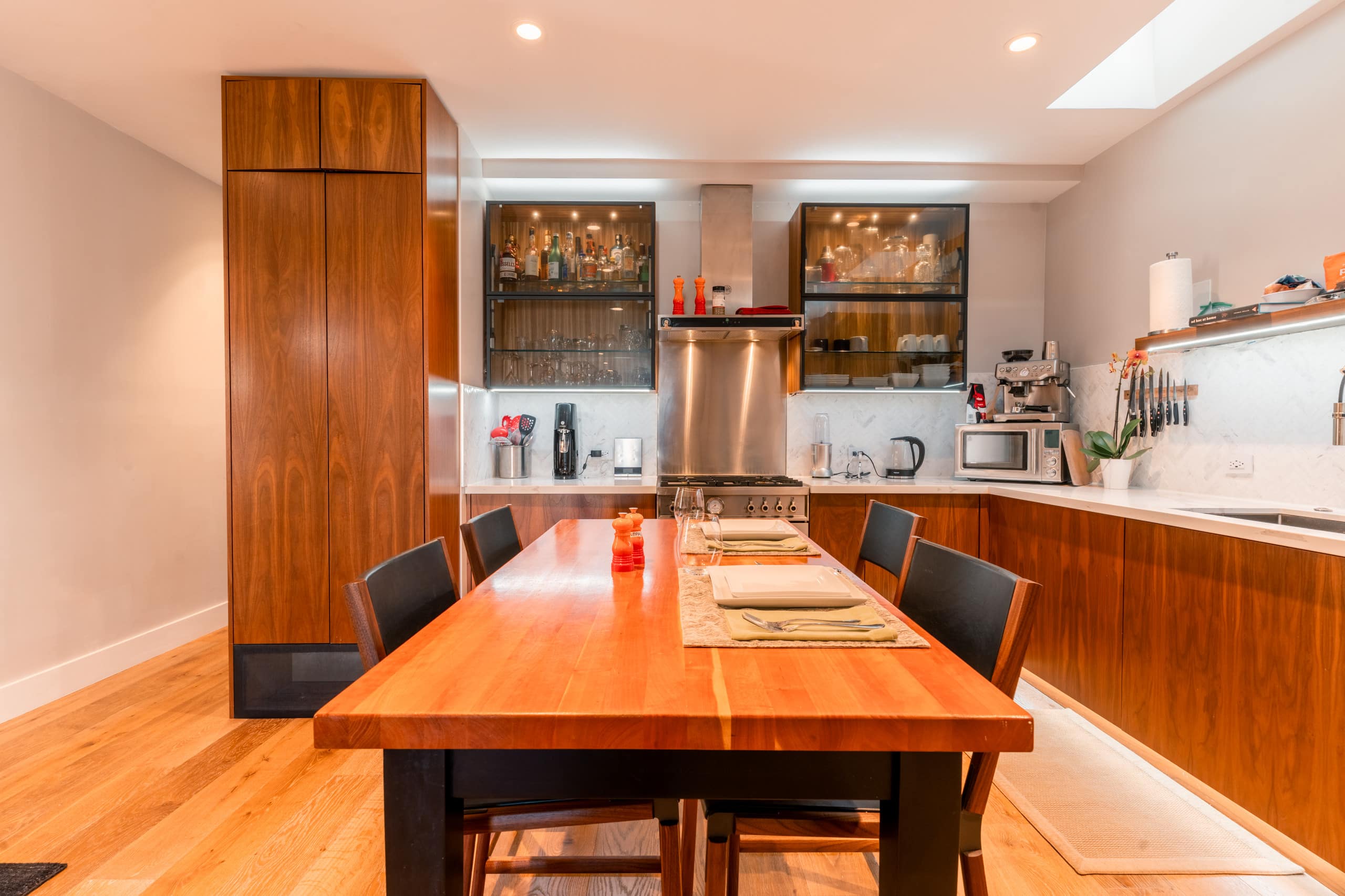 Home in San Francisco · ★4.88 · 1 bedroom · 1 bed · 1 bath - Image 17