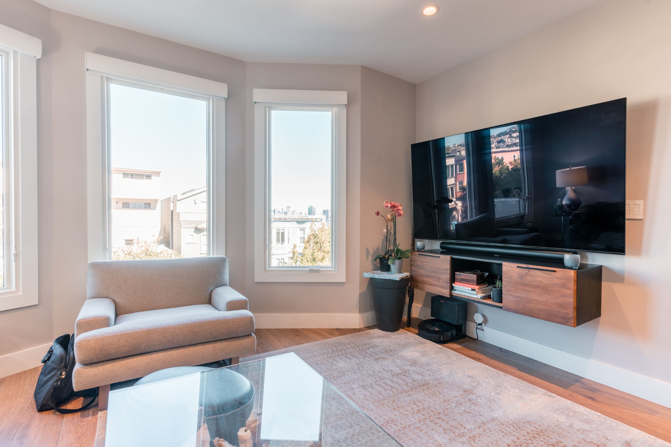 Home in San Francisco · ★4.88 · 1 bedroom · 1 bed · 1 bath - Image 6