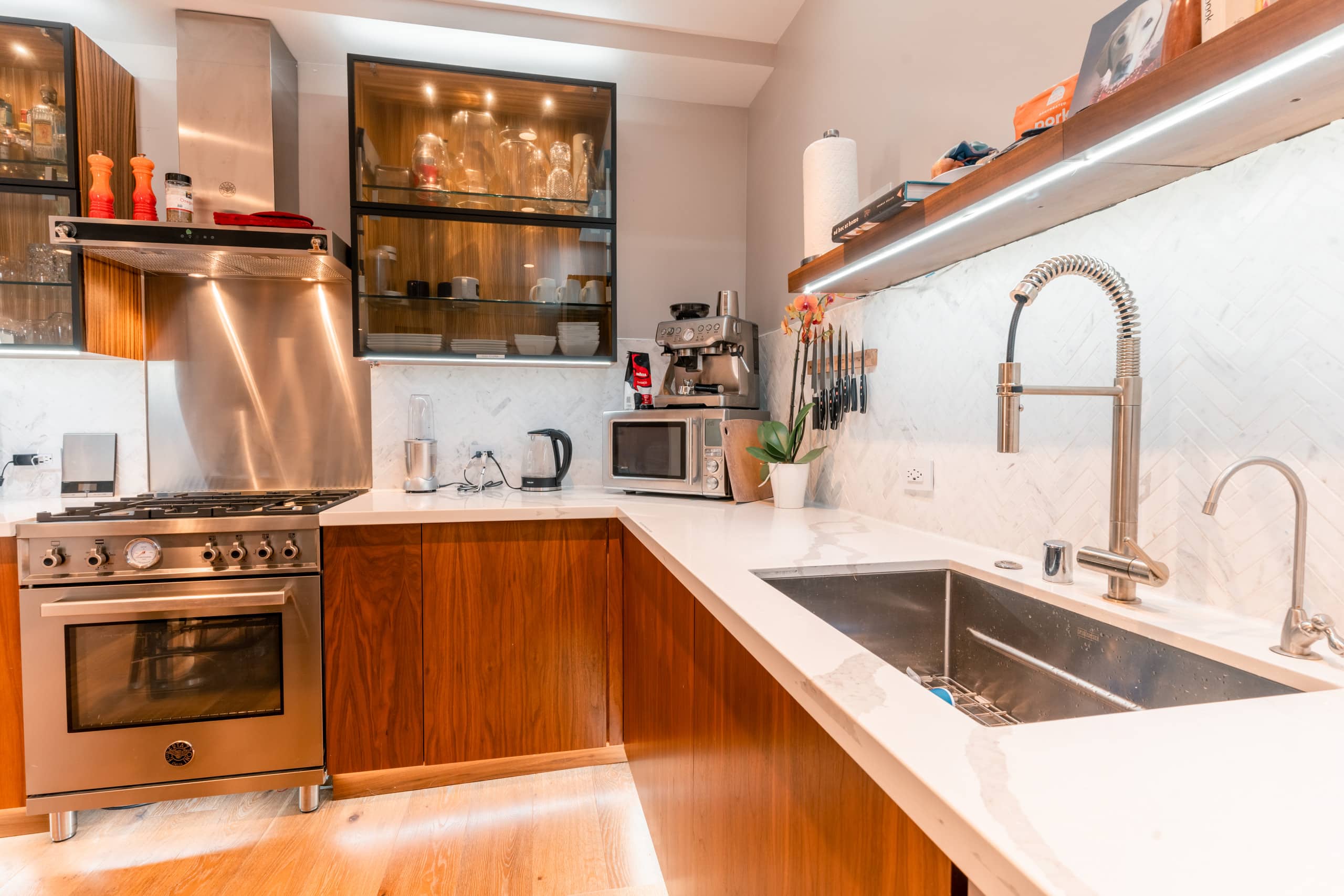 Home in San Francisco · ★4.88 · 1 bedroom · 1 bed · 1 bath - Image 25