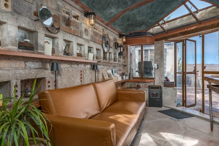 Дневната соба има милион долари на Џером, со широк поглед.