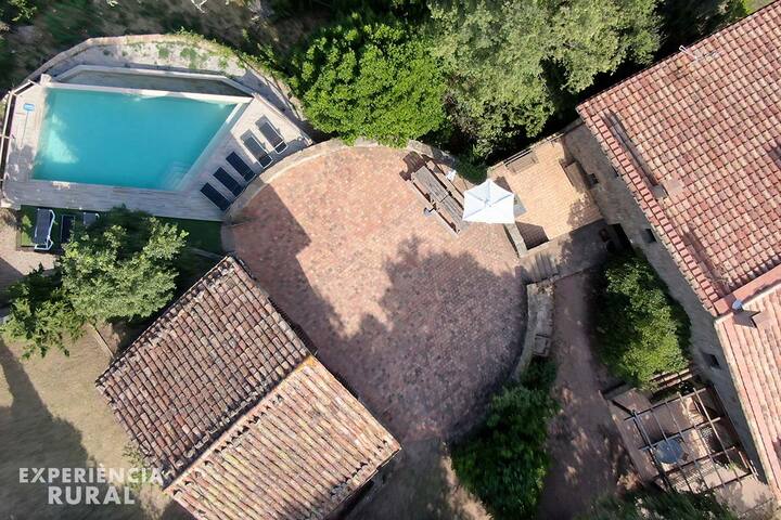 Masía con piscina infinita y vistas panorámicas gallery image 2