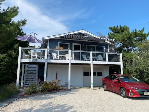 1 Block to Beach   Dog friendly, Game room!!!