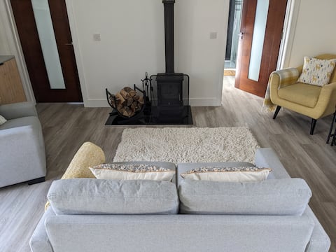 Popular Airbnb listing: The Cedar's Cabin in Portree