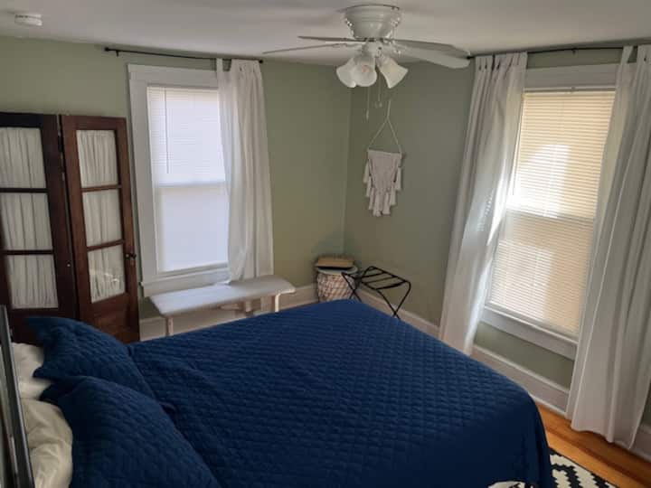 غرفة نوم خضراء (في الطابق السفلي) - سرير بحجم متوسط