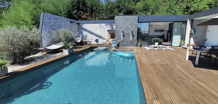 Private Pool & Spa, Not Overlooked, Sky House, Agen