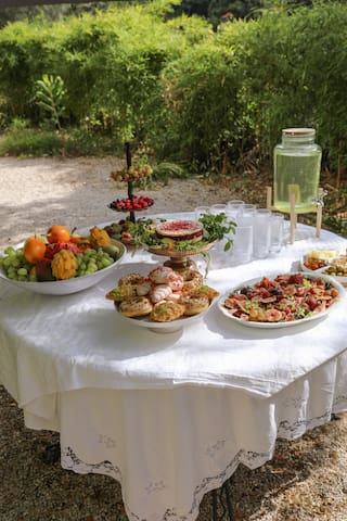 Casa da Paderna: Romantic Challet in Old Sintra gallery image 4