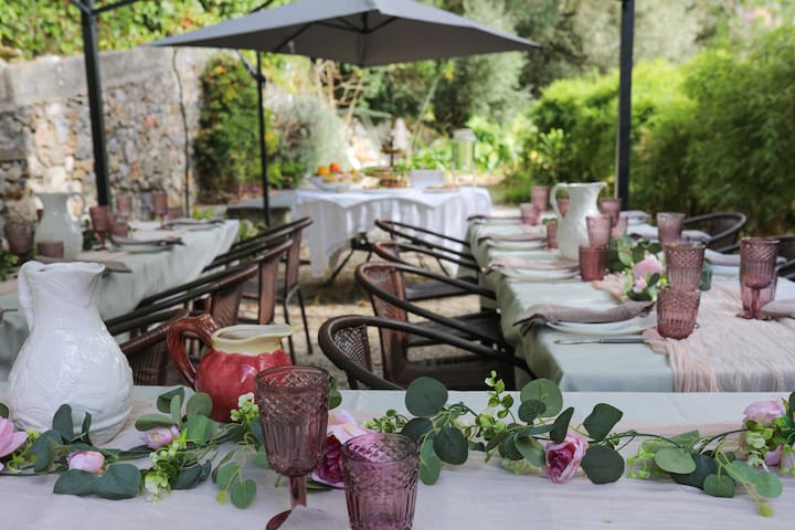 Casa da Paderna: Romantic Challet in Old Sintra gallery image 3