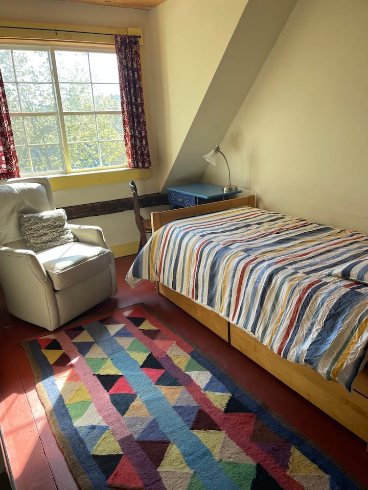 غرفة النوم 2