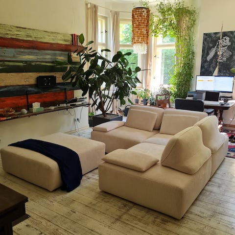 Top performing Airbnb: 135 sqm – An Art Nouveau Dream in Potsdam