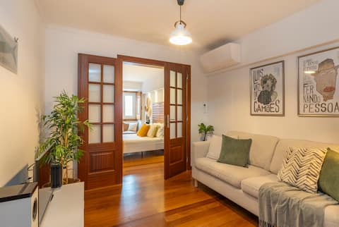 Successful Airbnb property: Graça Square 2-BR with Terrace and Alfresco Dining in São Vicente