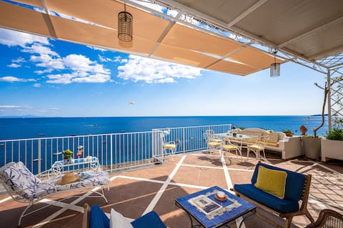 Top Airbnb: Breathtaking view - Apartment Il Paguro #9 a Positano