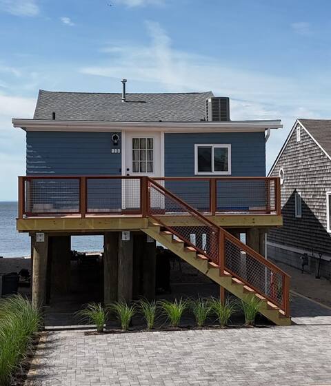 Connecticut Beach Cottage on The Long Island Sound