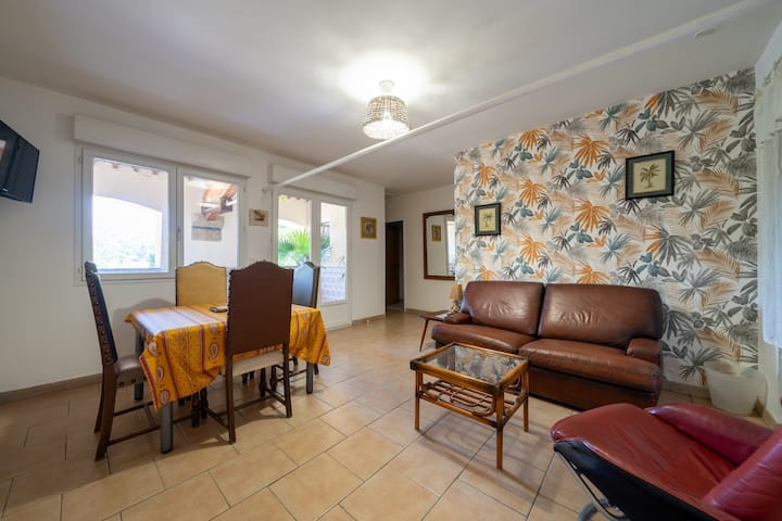 Appt Les Lavandes - Terrasse, Spa & Accès Piscine. - Lourmarin