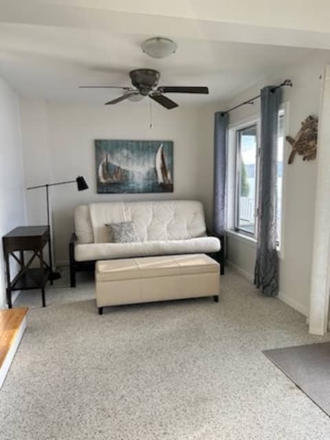 Successful Airbnb property: Lakeside Bliss. in Keuka Park