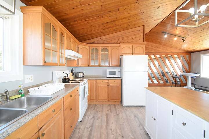 Water Views! Extremely close to Beach! gallery image 5