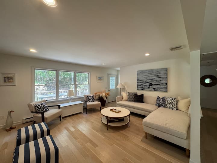 Private, Spacious & Lovely Sag Harbor Retreat - Cutchogue, NY