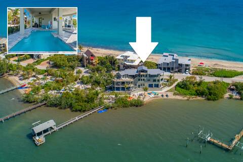 Nirvana Shores:8BR/6BA Pool! Dock! Hot Tub! +More!