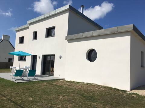 Top performing Airbnb: A house on the dune, by the sea, right on the beach in Santec