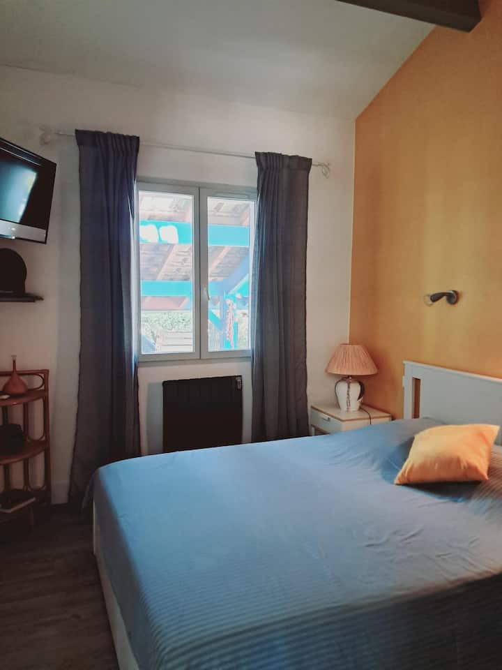 غرفة النوم 2