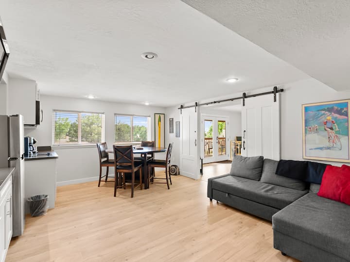 Ski, Hike & Unwind Haven | Hot Tub & Game Room - Sandy, UT