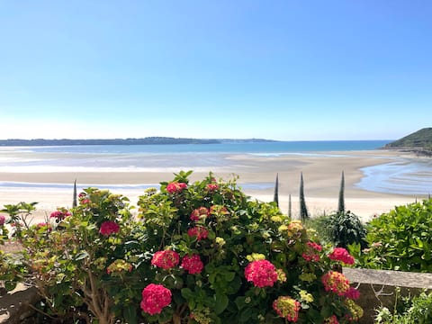 "Kant Ar Mor" 2* listed house with full sea view