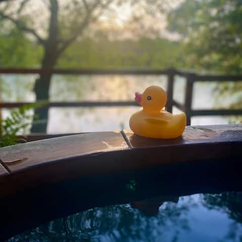 Popular Romantic Getaway - Kingfisher Lakes Lodges