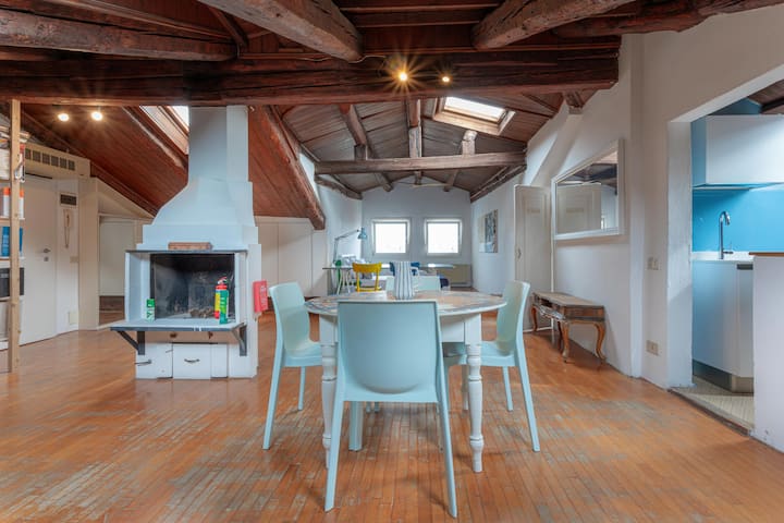 Micasa 2: Artists Attic Home Studio With A View - Veneția