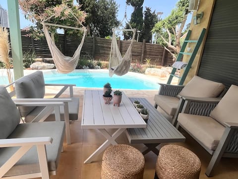 Beautiful perfectly located Villa with a pool!