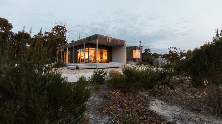 Aplite House: Luxury Eco Accommodation gallery image 5