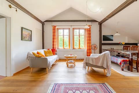 Popular Airbnb listing: Apartment quiet & central & wonderful view in Altstadt